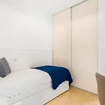 La Nea *